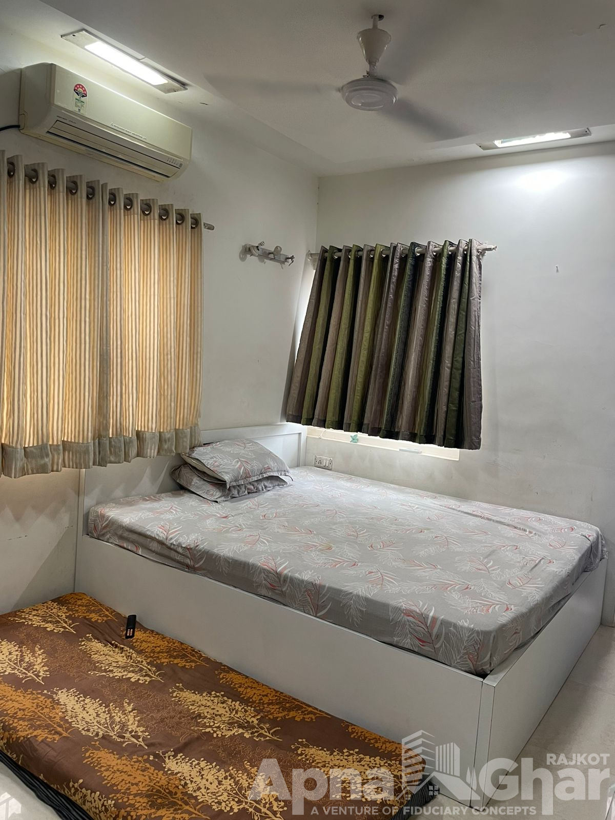 1-BHK Flat On Yagnik Road